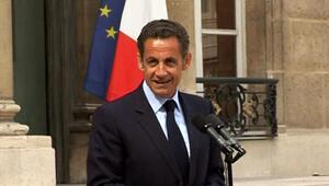 Nicolas Sarkozy schreibt über seine Zeit hinter Gittern