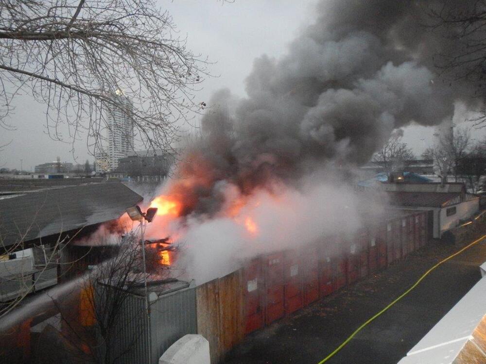 Sunken City, Wien, Feuer