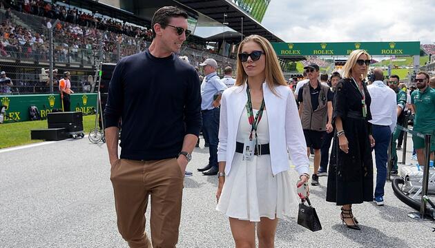 Mark Mateschitz und Victoria Swarovski - hier im Juli 2023 beim Großen Preis von Österreich auf ...