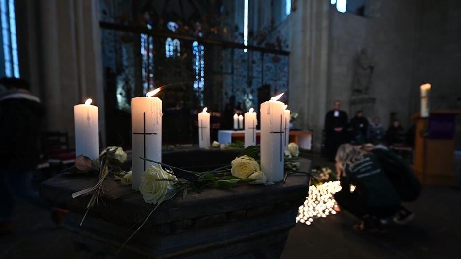 Kerzen in einer Kirche