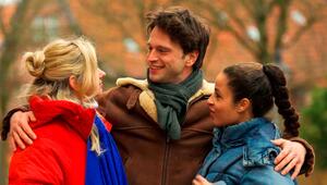 "Rote Rosen": Toni (l.) versucht verzweifelt, ihre Affäre mit Ellie (r.) vor Jonas (M.) zu ...
