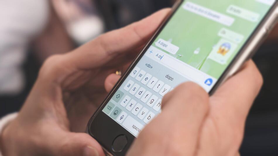 WhatsApp-Chat auf dem Smartphone.