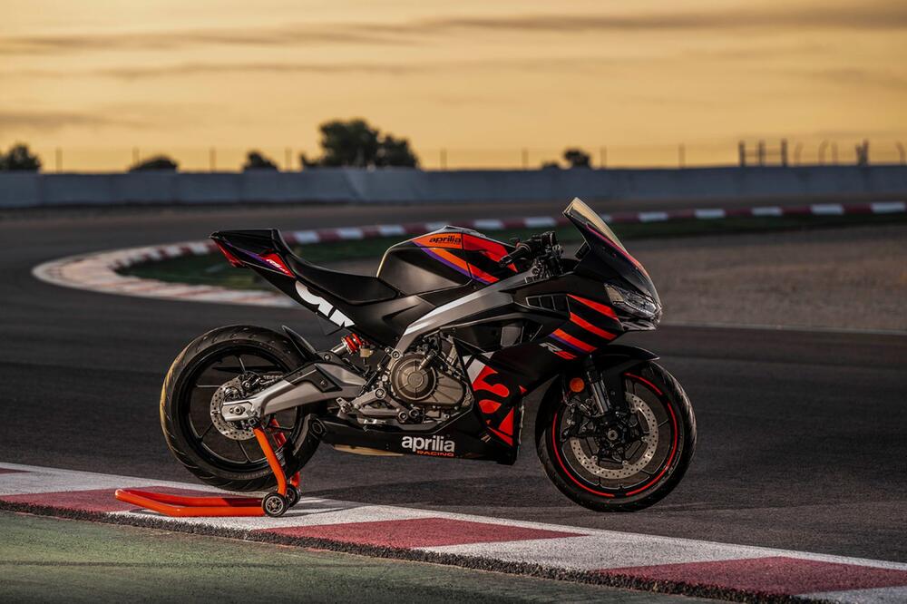 Motorräder 2025 - Aprilia RS 457