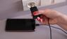 Smartphone mit Ladekabel