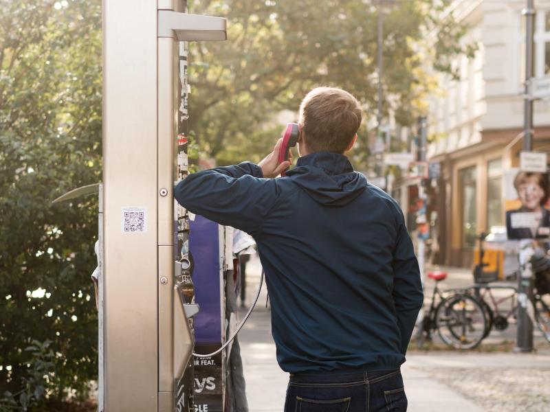 Metallsäule statt Telefonzelle