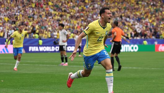 Gabriel Martinelli bejubelt Brasiliens Siegtreffer in der Nachspielzeit.