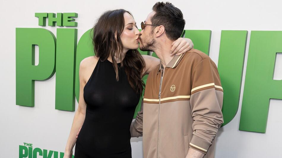 Bei Pete Davidson und Elsie Hewitt läuft es sichtlich bestens.