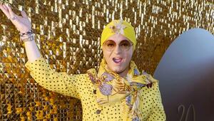 Julian F. M. Stoeckel führt durch "Naked Attraction".