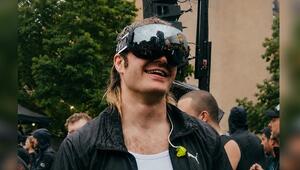 Ski Aggu hat in Berlin einen spontanen Rave auf einem Lidl-Parkplatz veranstaltet.