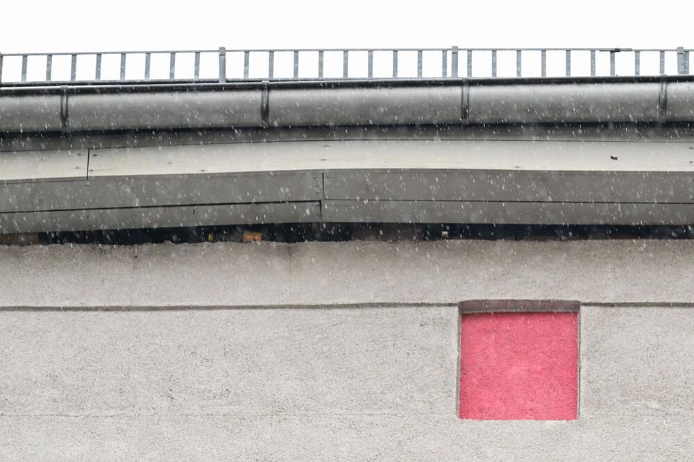 Feuerwehr räumt Haus in Berlin-Mitte wegen Einsturzgefahr