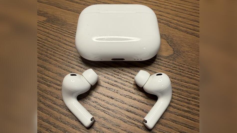 Die neuen AirPods Pro 3 haben einen deutlich angepassten Winkel für besseren Halt.