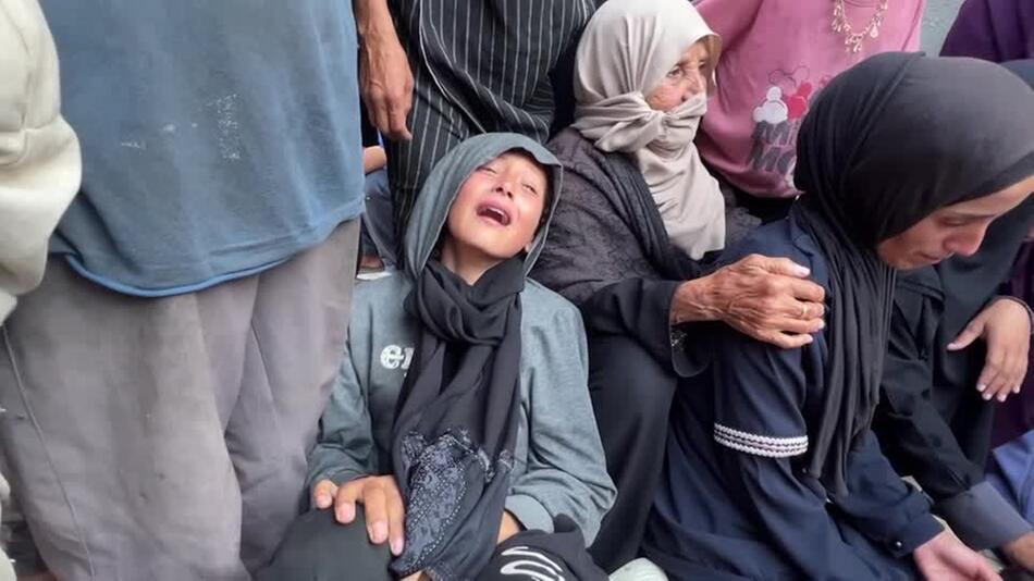 Behörde: Mindestens 32 Menschen auf Weg zu Hilfszentrum in Gaza getötet