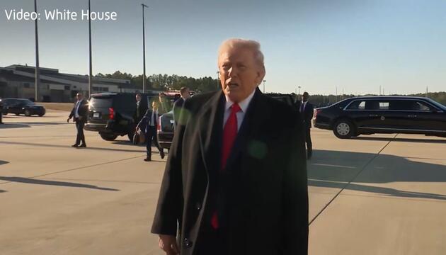 Nach Entscheidung vom Obersten Gericht: Trump unterzeichnet Anordnung für neuen Zoll