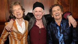 Mick Jagger, Keith Richards und Ronnie Wood (v.l.) konnten für ihr Album zahlreiche Gaststars ...