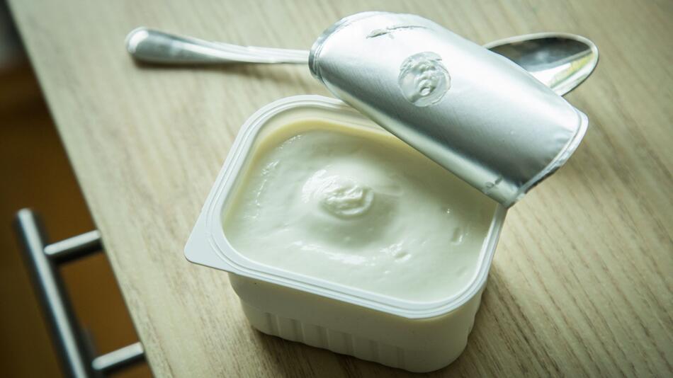 Eine Packung Magerquark