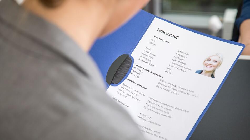 Bewerbungsunterlagen mit Foto