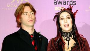 Cher mit Sohn Elijah Blue Allman im Jahr 2002.