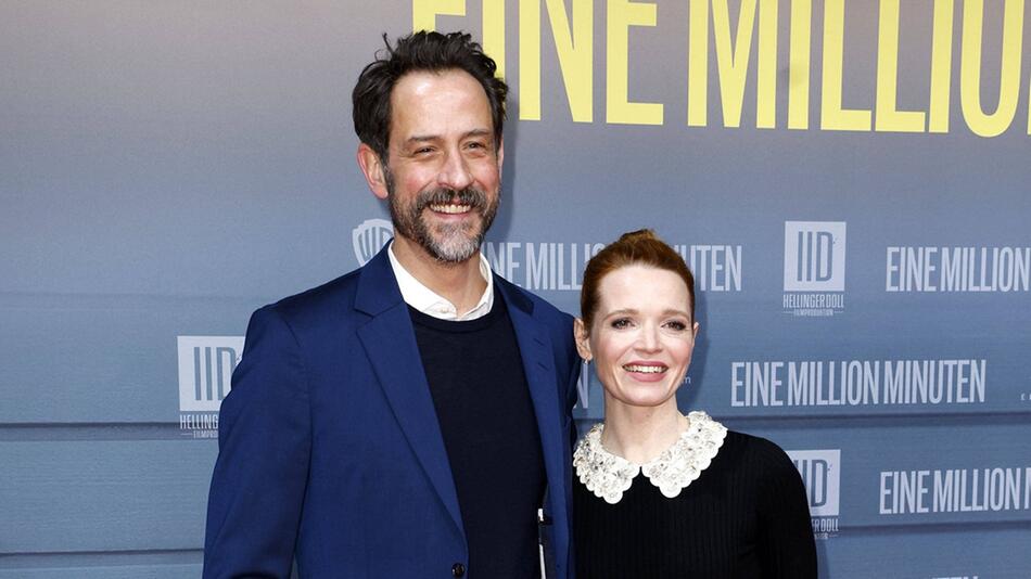 Karoline Herfurth und Christopher Doll bei der Premiere des gemeinsamen Films "Eine Million ...