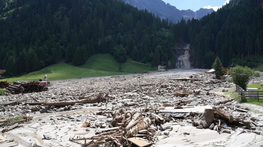 Die Murenabgänge hinterließen in Gschnitz tiefe Spuren
