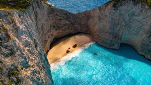 Die Schmugglerbucht auf Zakynthos ist eine der bekanntesten Sehenswürdigkeiten in Griechenland.