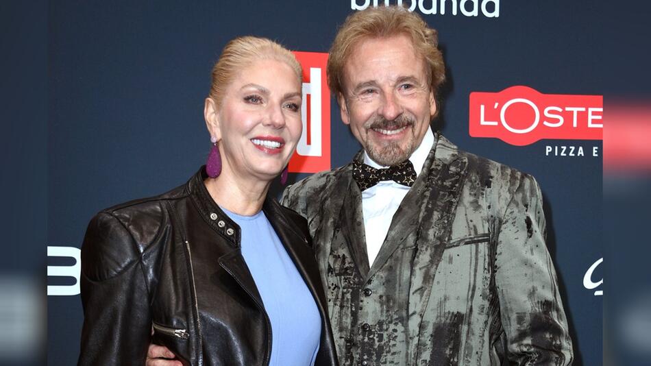 Nicht zu übersehen: Thomas Gottschalk, hier mit Karina Mroß, ist überglücklich.
