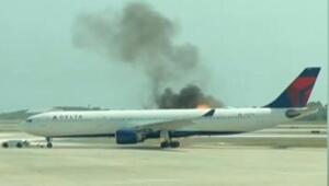 Flugzeug fängt Feuer vor dem Start