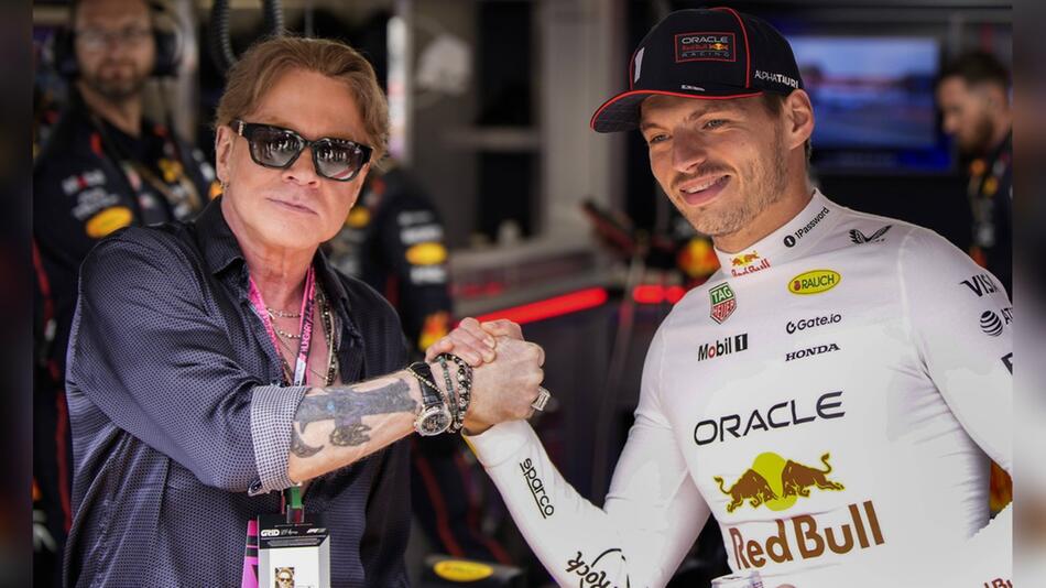 Axl Rose und Max Verstappen in der Red-Bull-Garage beim Großen Preis von Ungarn.