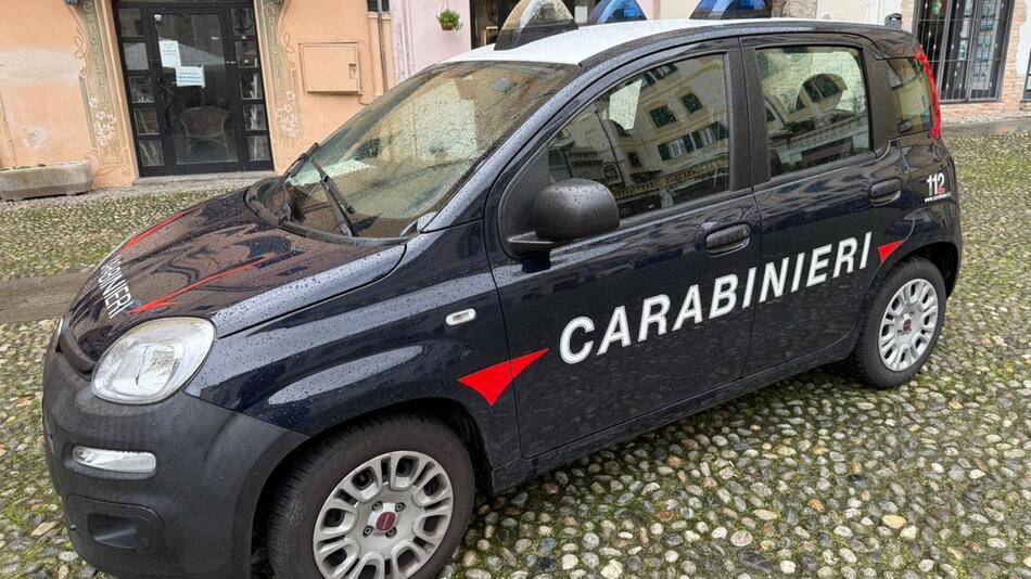 Fahrzeug der italienischen Carabinieri