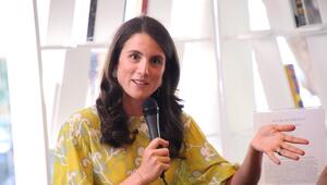 Tatiana Schlossberg berichtet offen von ihrem Leben mit unheilbarer Leukämie.