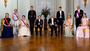 Die komplette belgische Königsfamilie ist zum Staatsbankett für das japanische Kaiserpaar ...
