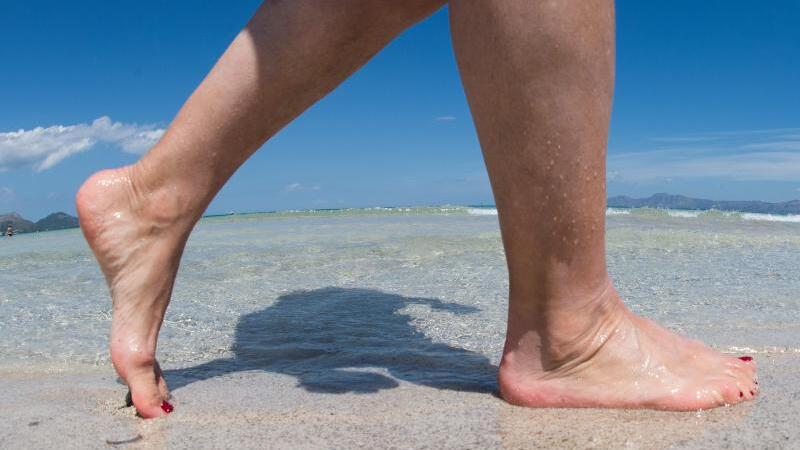 Füße am Strand