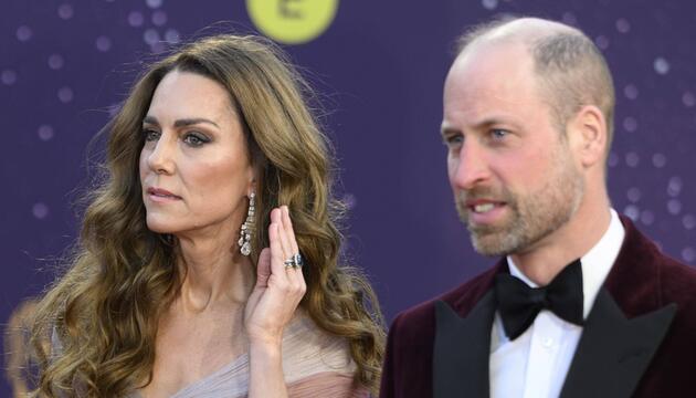 Prinzessin Kate und Prinz William legten bei den BAFTAs einen glamourösen Auftritt hin, wirkten ...
