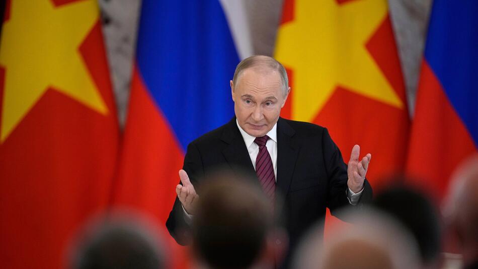 Vietnams Generalsekretär To Lam zu Besuch in Moskau