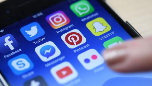 Eine Mehrheit der Österreicher sieht soziale Medien kritisch