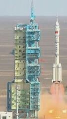 China bringt neue Taikonauten zu seiner Raumstation