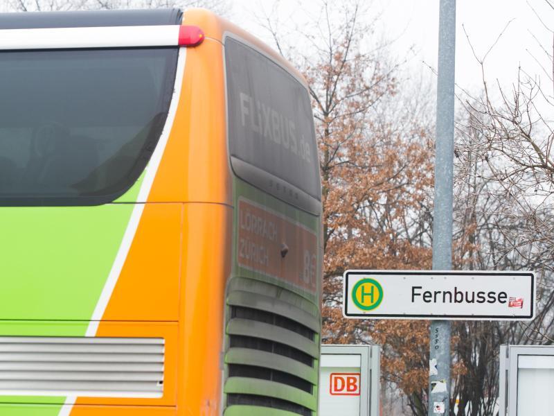 Kann ich ein Fernbusticket auch beim Fahrer kaufen? GMX.AT