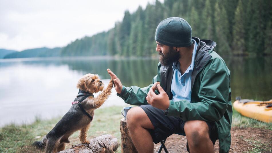 Mann mit Hund