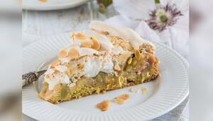 Rhabarberkuchen: Die Süße des Baisers mildert die Säure des Rhabarbers.