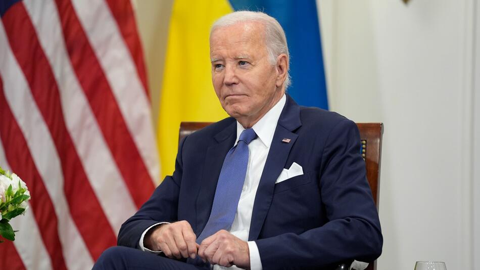 Selenskyj in Frankreich - Treffen mit Biden