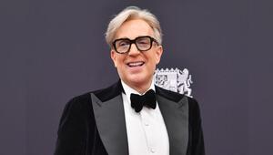 Designer Thomas Rath empfiehlt Frauen etwa, an Weihnachten einen Smoking zu tragen.