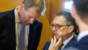 Wöginger und sein Verteidiger Rohregger im Schwurgerichtssal in Linz