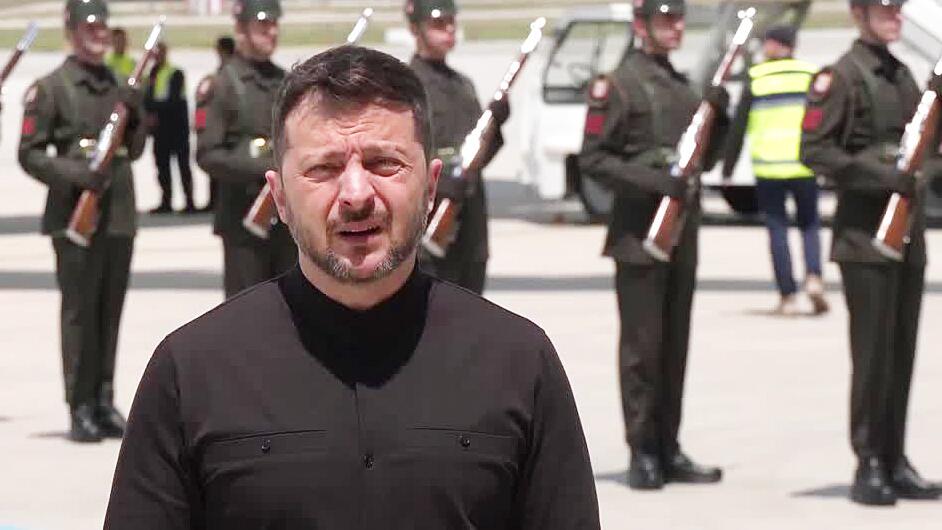 Selenskyj an abwesenden Putin: "Ich bin hier"