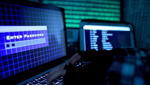 Passwort wird auf einem Laptop eingegeben