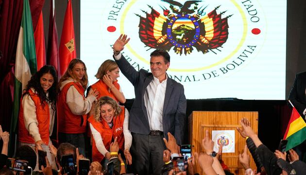 Ende der linken Ära in Bolivien: Paz gewinnt Präsidentenwahl