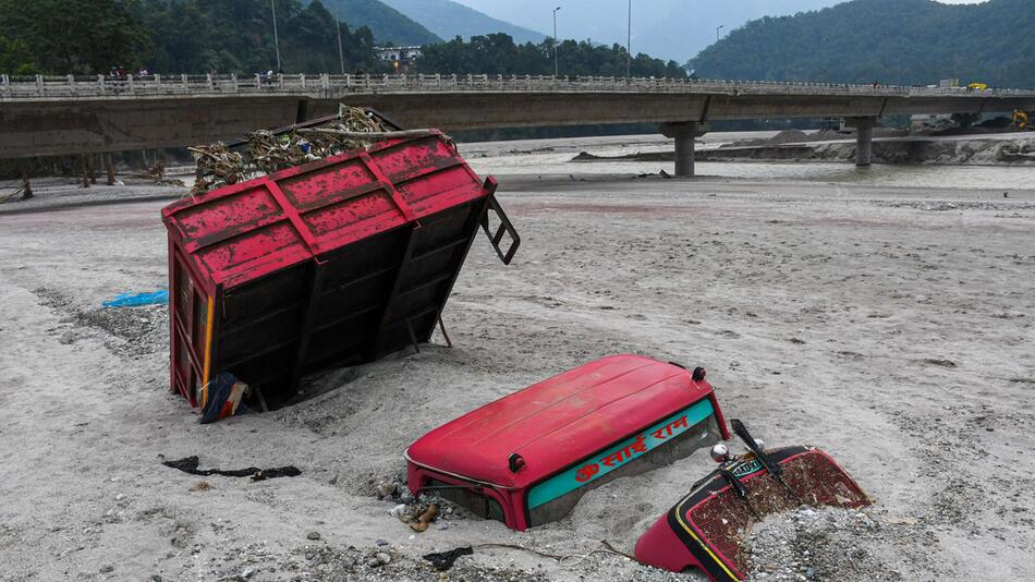 Nach einer Sturzflut in Indien