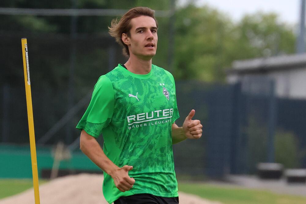 Florian Neuhaus