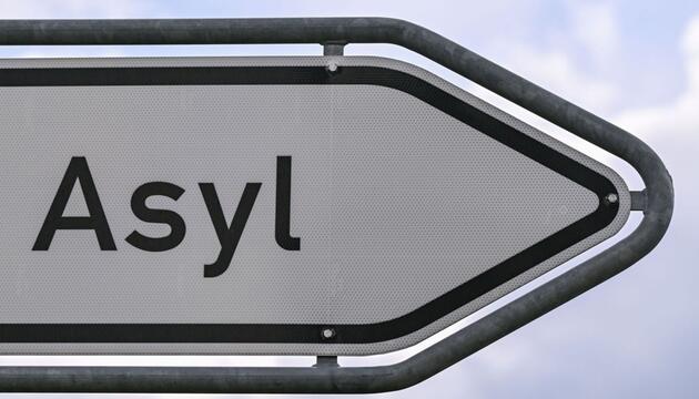Die Zahl der Asylanträge geht weiter zurück