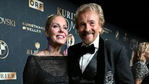 Thomas Gottschalk freute sich in Begleitung seiner Frau Karina Mross über die Auszeichnung in ...