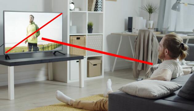 Studie zur Optimalen TV-Entfernung: Männer sitzen näher, Frauen weiter weg