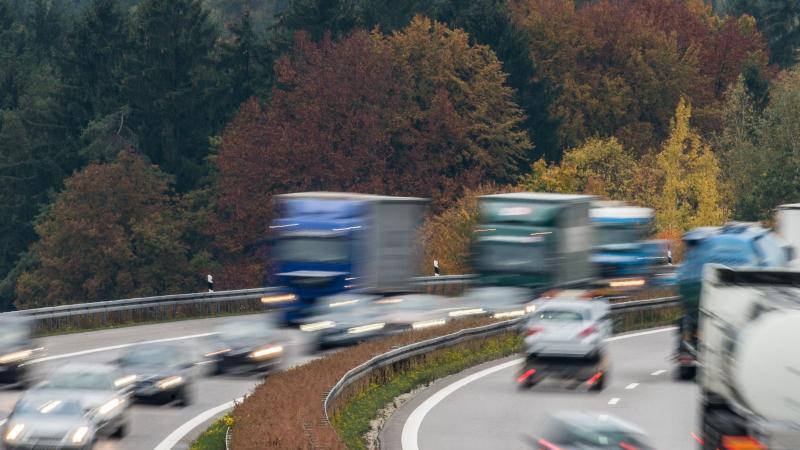 Verkehr im Herbst